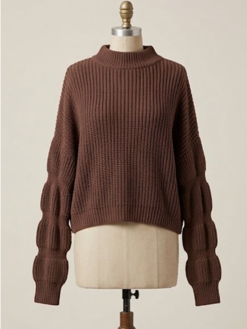 Brown Chunky Knit Women's Sweater with Statement Sleeves 🤎